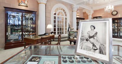 bentley-skinner-anqitue-period-modern-bespoke-jewellery-shop-central-london-heritage-intro